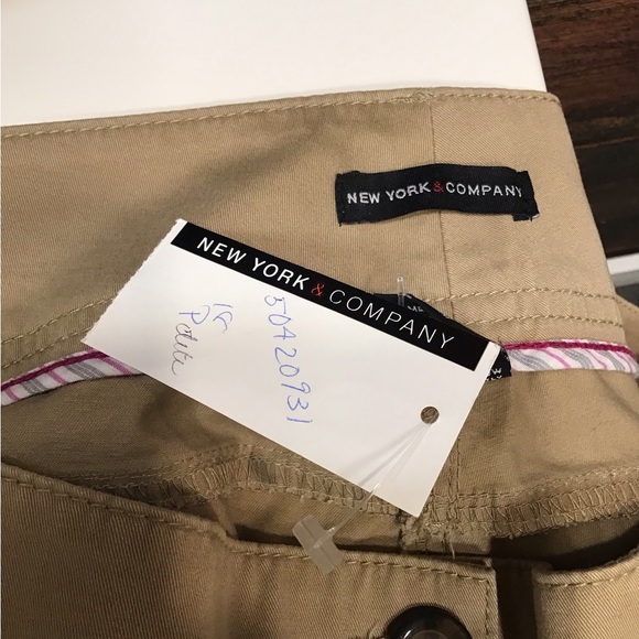 NY & CO Wide Leg Flare Stretch Cotton Tan Khaki Pant SZ 18P - Picture 11 of 14